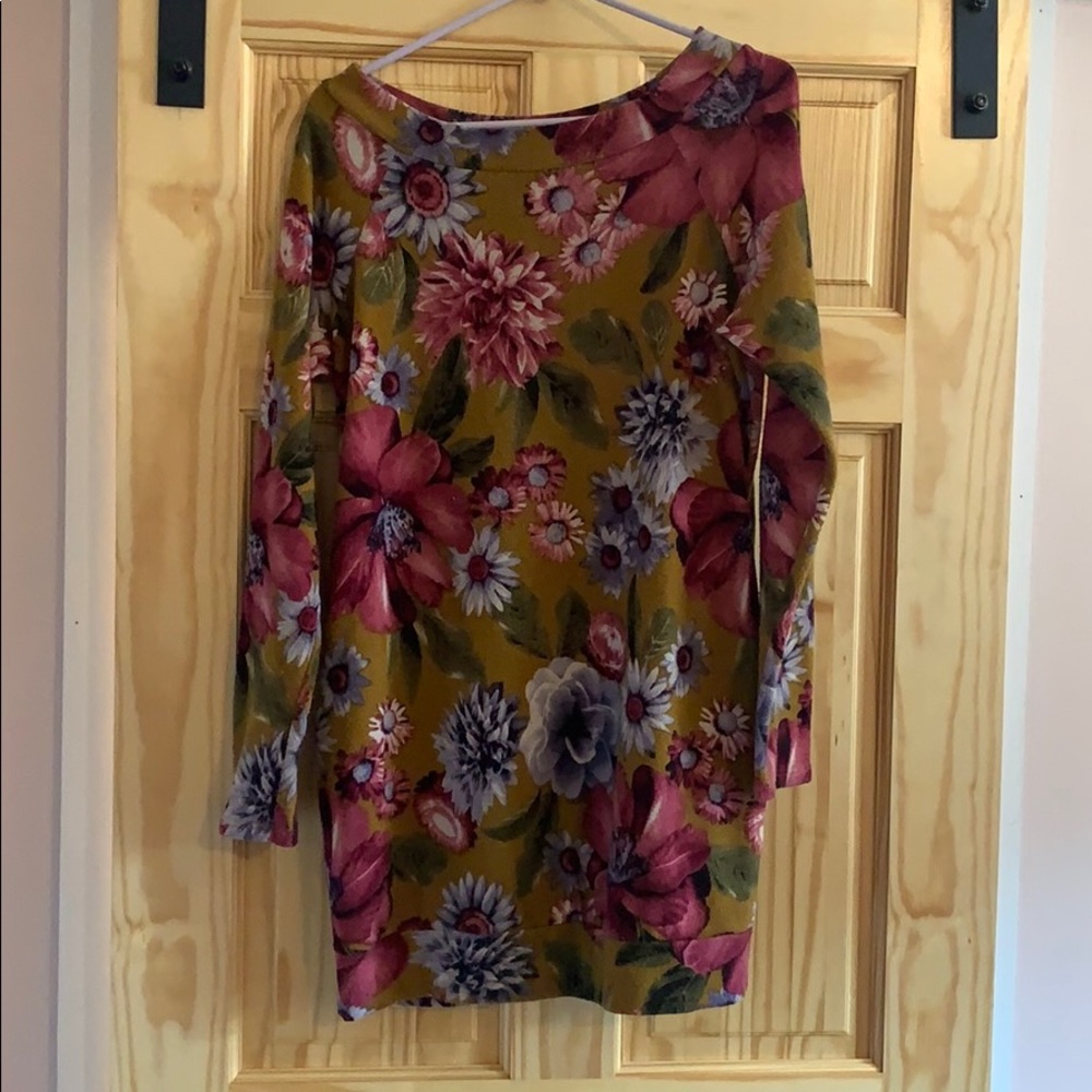 Floral long sleeve